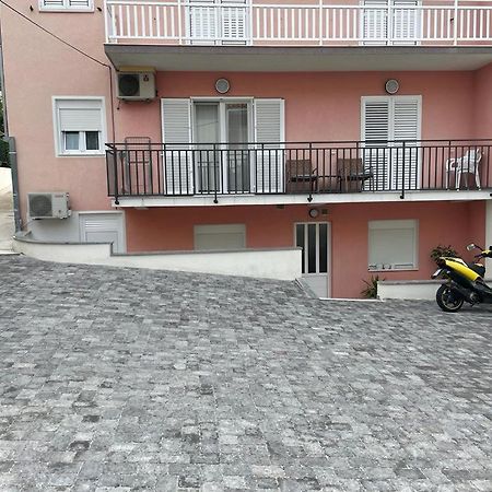 Apartments Antonia Макарска Экстерьер фото